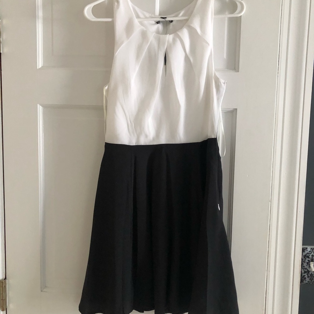 Express black and white dress